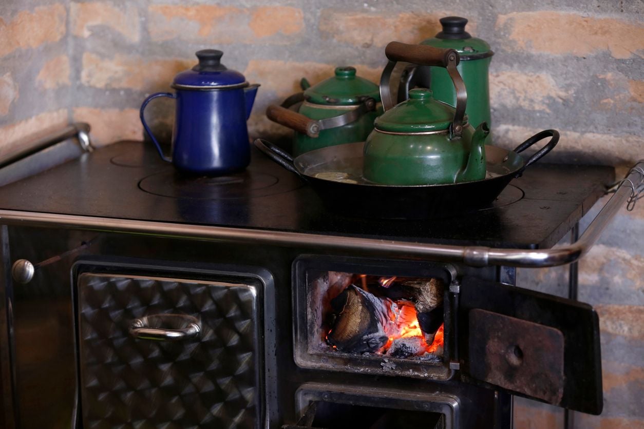 A Fire For All Seasons: Using A Wood Cook Stove in Summer A Fire For All Seasons: Using A Wood Cook Stove in Summer